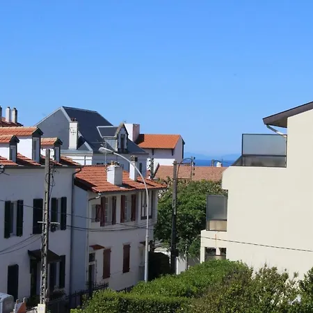 Joli Au Centre De Апартаменты